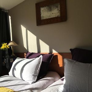 Kleine Kamer met Twee Aparte Bedden